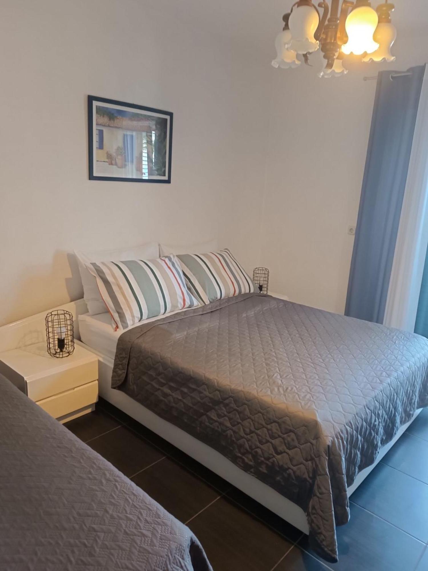 Apartment Ante Brela Eksteriør bilde