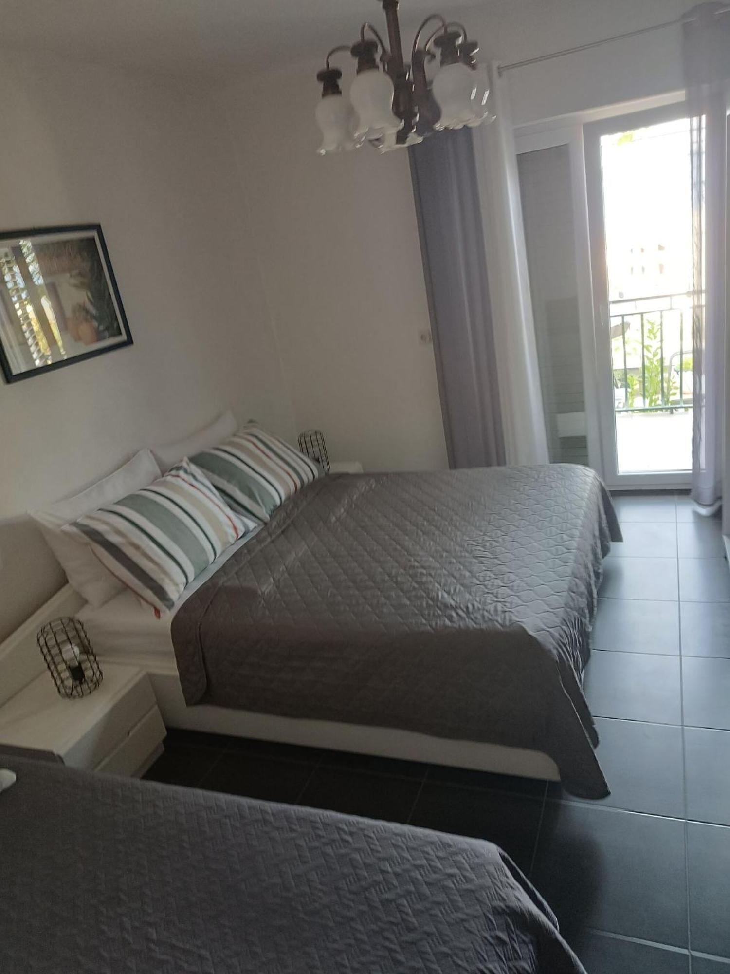 Apartment Ante Brela Eksteriør bilde