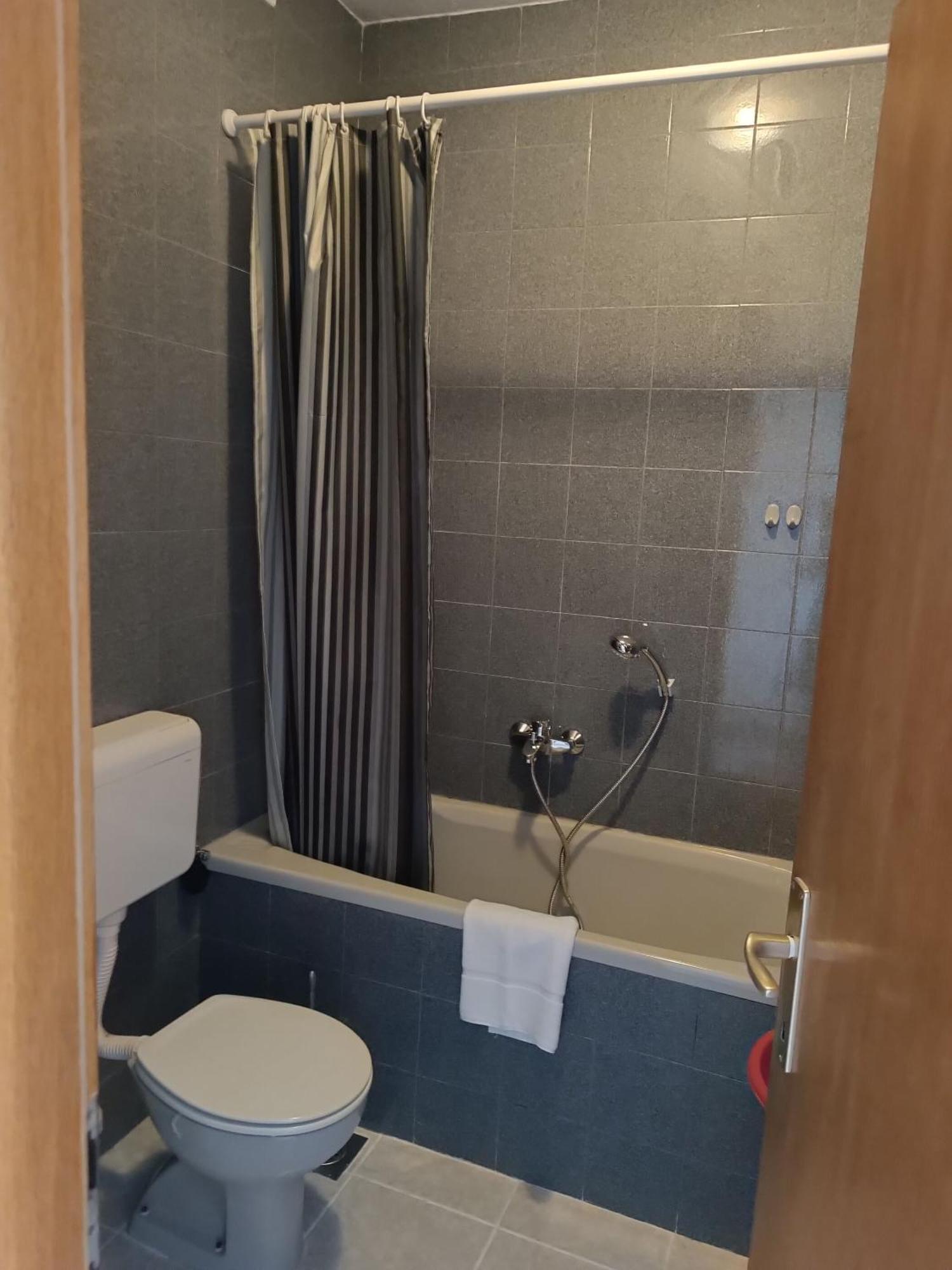 Apartment Ante Brela Eksteriør bilde